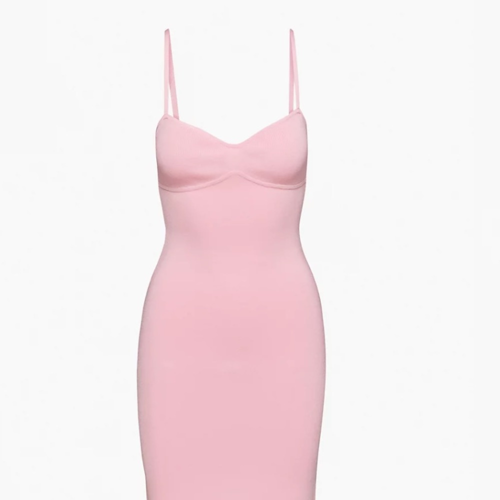 Pink midi dress 💗🎀